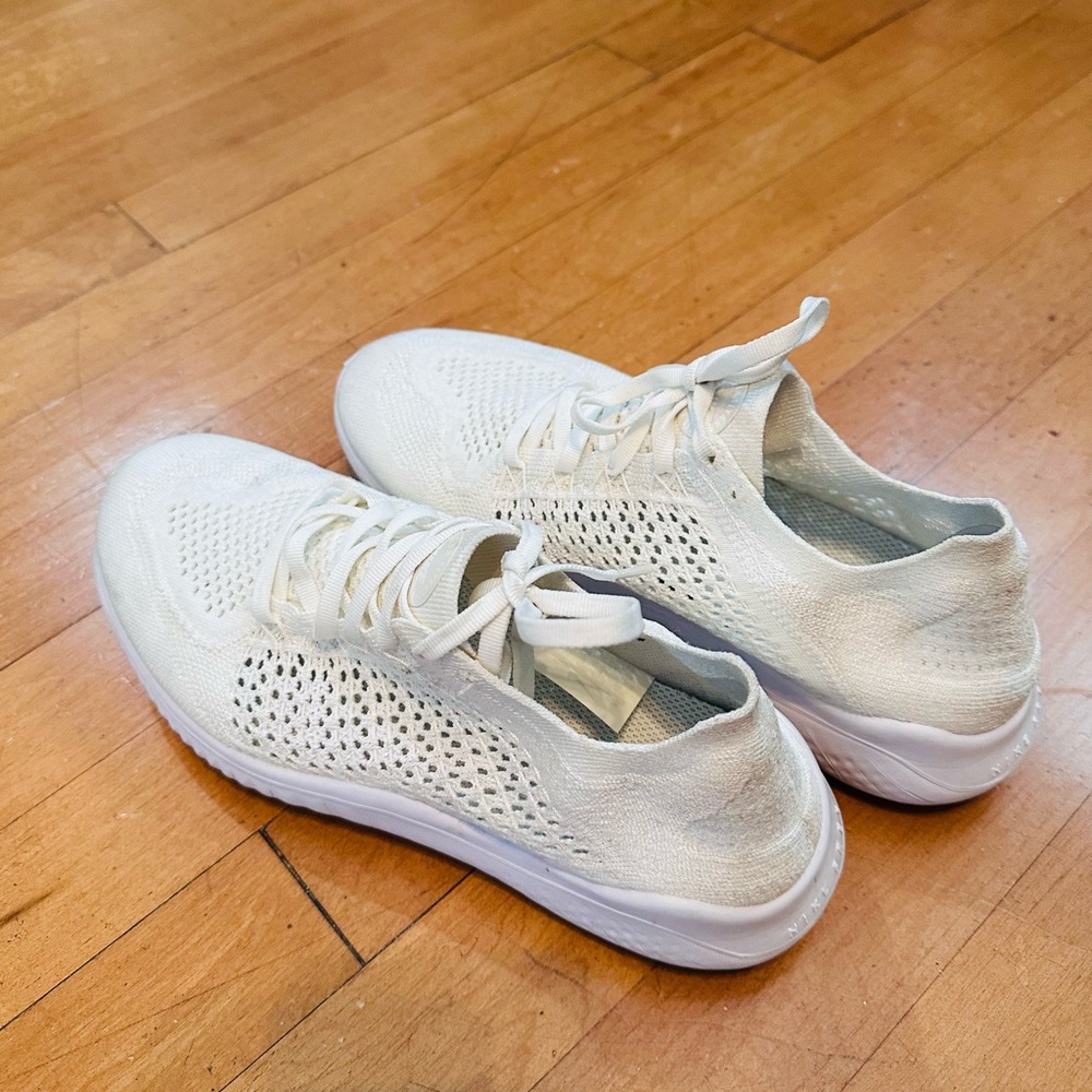 Nike Free Flyknit Women 9.5